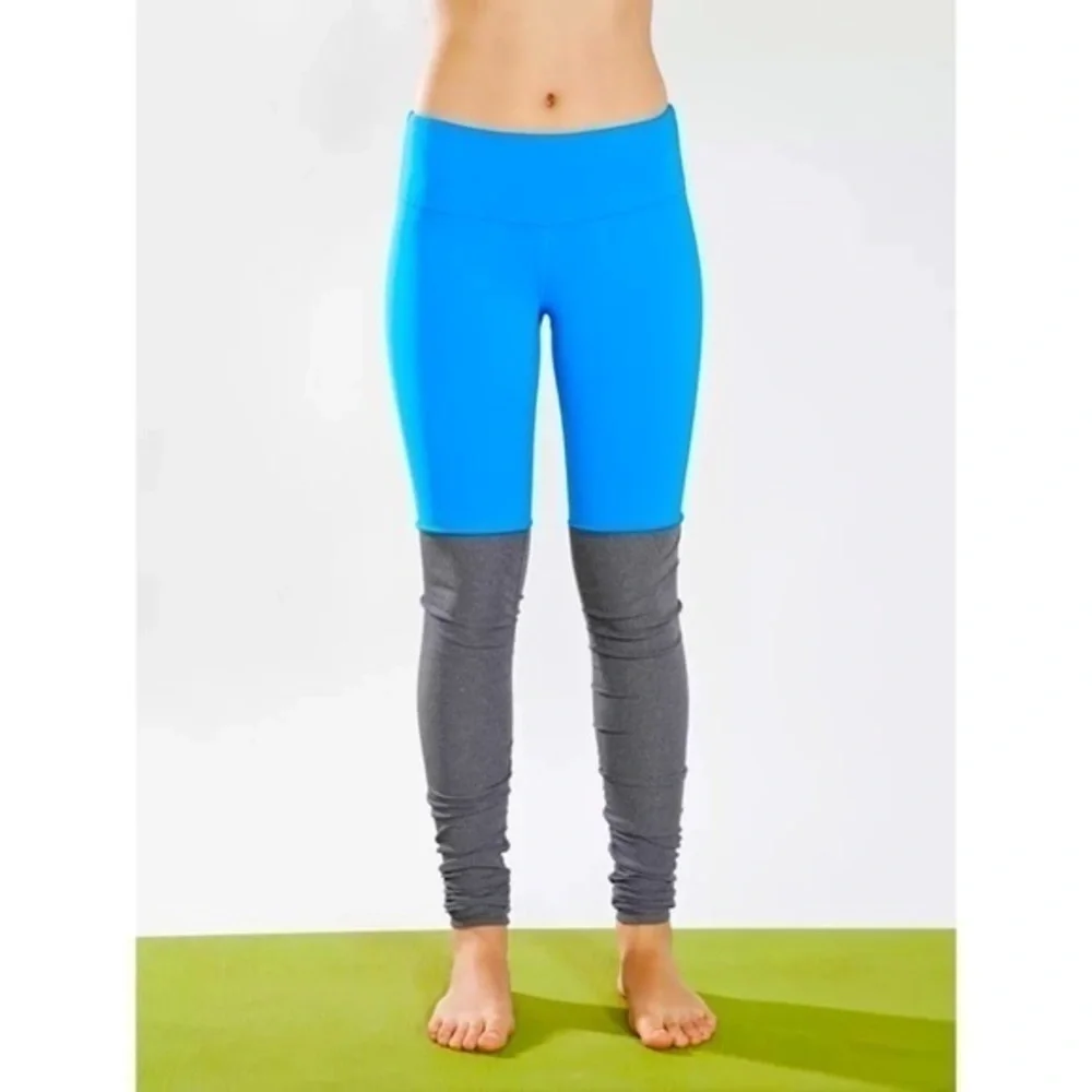 Alo Yoga Ice Goddess Ribbed Legging Blue Gray Extra Long Stretch Athletic Pants